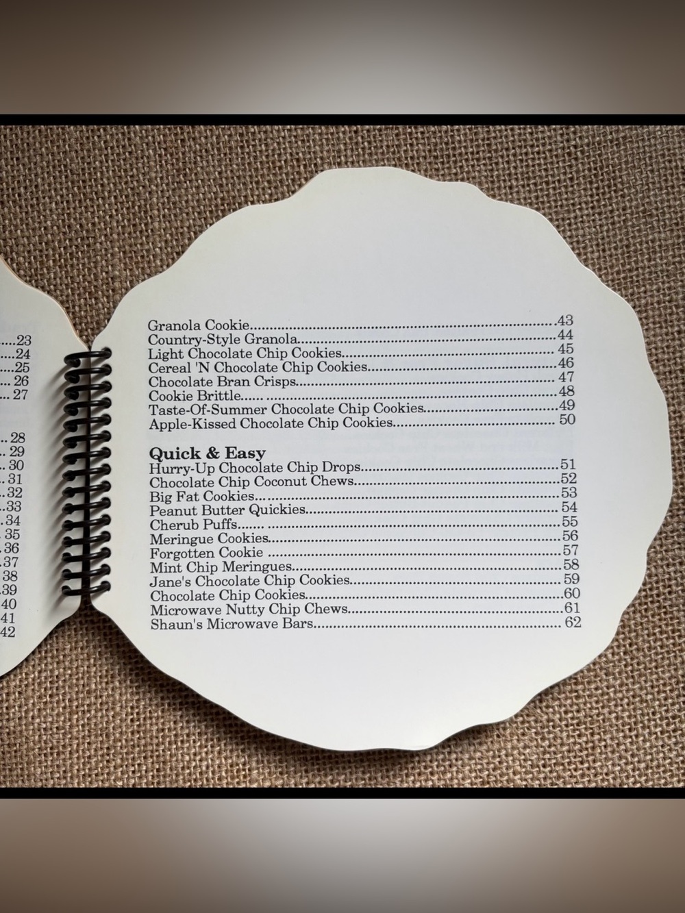 Vintage Spiral Bound Chockful O Chips Cookie Cookbook Dessert Baking Food - Picture 5 of 9